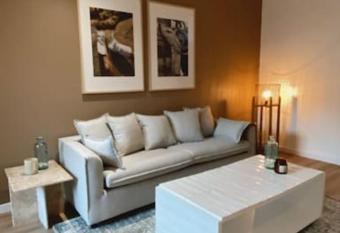 Charmante maison Le Fagnard has Balcony rooms