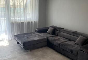 Charmante Ferienwohnung ! Klimaanlage.Whirlpool ! has Balcony rooms