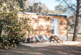 Les jardins de Manotte has Balcony rooms