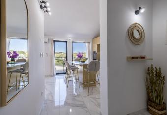 Luxury Apartments Immortelle Sutivan has Balcony rooms