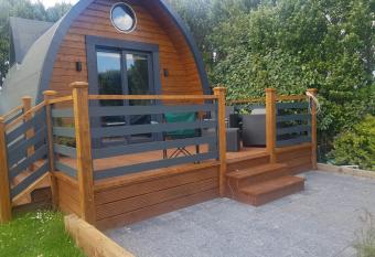 Glamorous Glamping has Balcony rooms