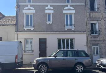 Central village house in Bussiere Poitevine has Balcony rooms