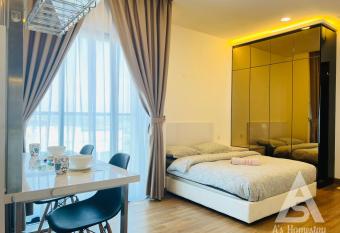 Menara Simfoni Romantic Studio 2pax Wi-Fi Vshome has Balcony rooms