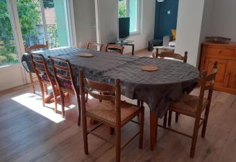 Loue appartement duplex de 90m2 refait    neuf has Balcony rooms