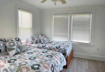 Surfside Oasis Walk to beach allows 18 year olds to book a room