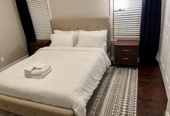 Jefferson Rental Private Room 2 allows 18 year olds to book a room