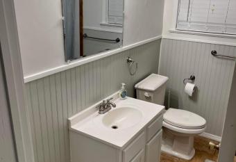 Jefferson Rental Room 1 allows 18 year olds to book a room