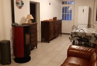 maison 475 bis a parentis has Balcony rooms