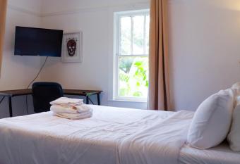 Jefferson Flat - Guest room has Balcony rooms