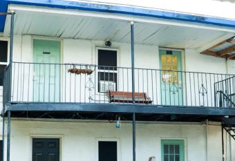 Jefferson Balcony Flat has Balcony rooms