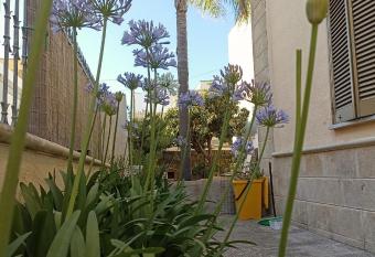 Villa Confalonieri has Balcony rooms