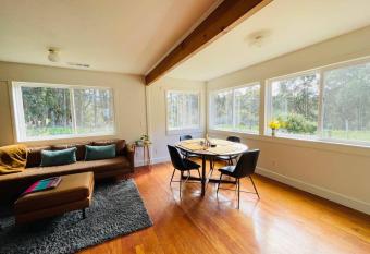 The Albion Haus has Balcony rooms