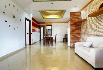 Villa Maria Avola allows 18 year olds to book a room