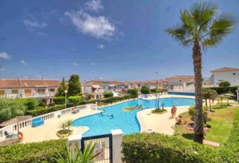 One bedroom apartment 550m from the beach sea has Balcony rooms