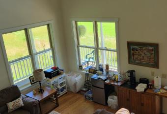 Pleasant Place II Victor Countryside has Balcony rooms