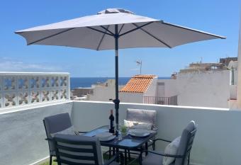 Casa Angelica allows 18 year olds to book a room