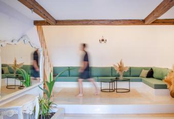 Viola s Cave House has Balcony rooms