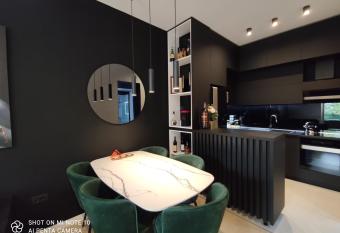 Luxury City Center Cetinje Apartment has Balcony rooms