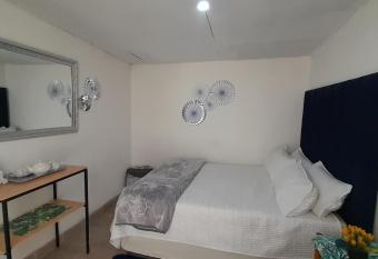 Karee Gardens B&B has Balcony rooms