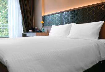 Aqueen Prestige Hotel Jalan Besar has Balcony rooms