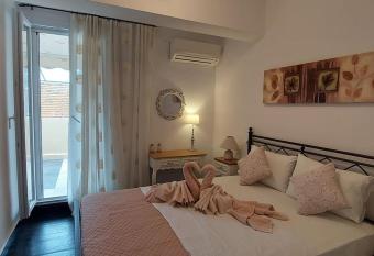 Old Port View Apartment,                                          2                          allows 18 year olds to book a room