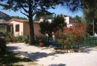 les Oiseaux - Pin  de avec piscine has Balcony rooms