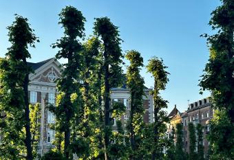Luxury apartment in the heart of Frederiksberg, Copenhagen has Balcony rooms