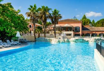 Domaine de Fayence allows 18 year olds to book a room