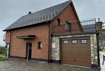 Villa Royal - Jezerc has rooms with a private hot tub