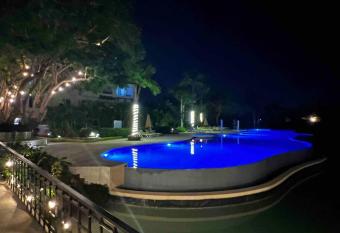 Summer and Fall Special has rooms with a private hot tub