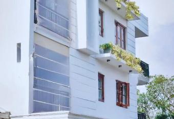 Fairway Apartment allows 18 year olds to book a room