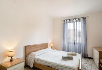 Al mare di Taggia has Balcony rooms