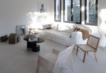 Casa Pyla has Balcony rooms