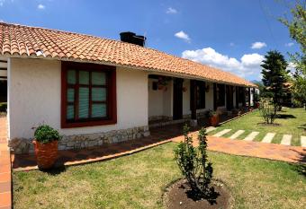 Hacienda Villa Mariana - Boyac   allows 18 year olds to book a room