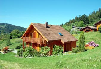 Au Murmure du Ruisseau has Balcony rooms