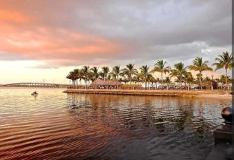 Private Hideaway Movie Lounge allows 18 year olds to book a room