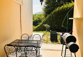 Villa Montesole has Balcony rooms