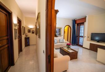 Courrier-House has Balcony rooms