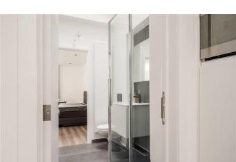 Case veemarkt allows 18 year olds to book a room