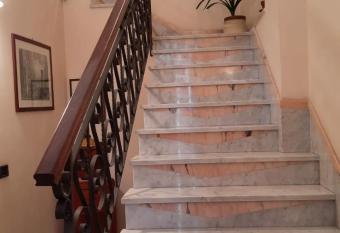 la casa delle peonie has Balcony rooms