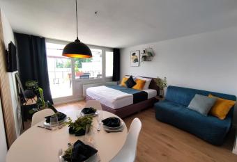 Sauna, Pools und XXL-Terasse has Balcony rooms