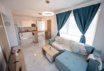 Azure Dream Residence has Balcony rooms