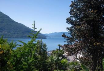 Lake Blues has Balcony rooms