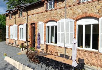 Les chambres d h  tes de La Bastide du puech has Balcony rooms