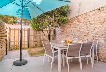 R  F 391 LARMOR PLAGE Maison au pied de la plage has Balcony rooms