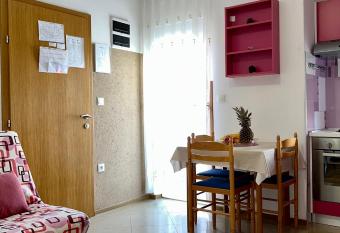 Apartment Gigi has Balcony rooms