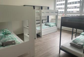 Cityapartment bei Hauptbahnhof allows 18 year olds to book a room