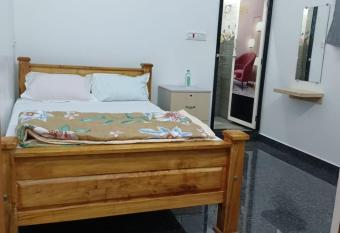 SS RESIDENCY allows 18 year olds to book a room