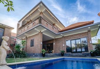 Villa Nanu II - Beautiful 3BR Private Villa in Secluded Canggu Parts has Balcony rooms