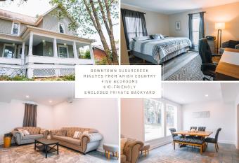 Pet-Friendly Downtown Retreat: Ideal for Families has Balcony rooms